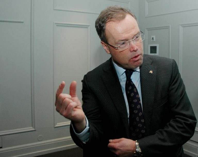Binde tar over styringen av Scanbio
