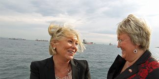 Næringsminister Monica Mæland og fiskeriminister Elisabeth Aspaker.