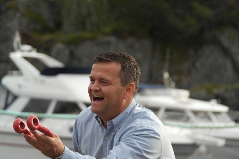 Tar over hardt prøvet kunde