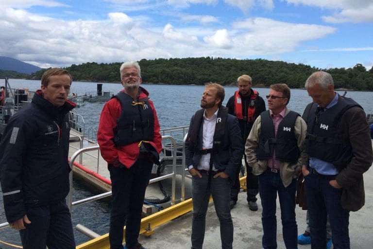 Vil ha et åpent høringsmøte om landbasert oppdrett