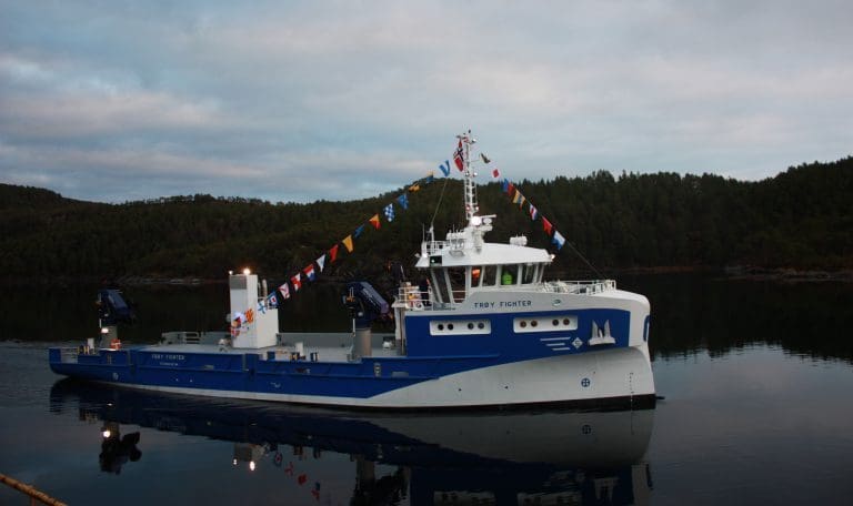 Verdens største havbruk-servicefartøy overlevert på Sletta Verft