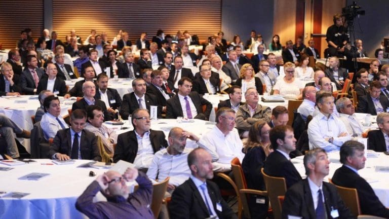 Feirer 20-årsjubileum med fullbooket havbrukskonferanse