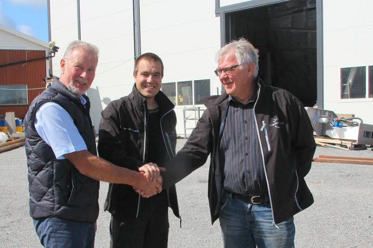 Selger alle aksjene i Båt og Motorservice