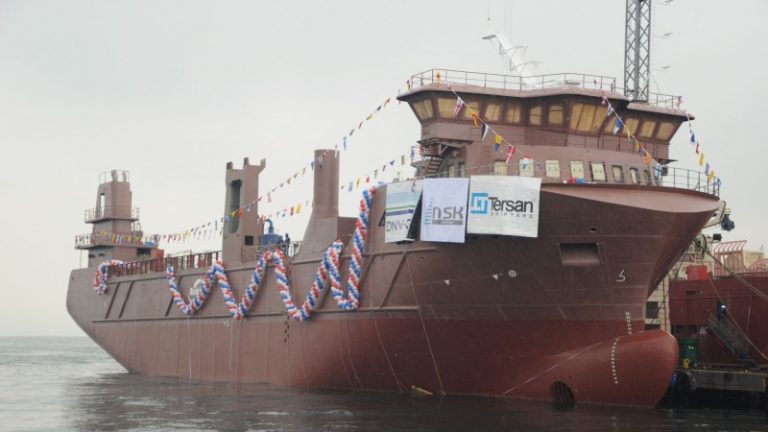 Sjøsatte ny LNG-drevet fôrbåt