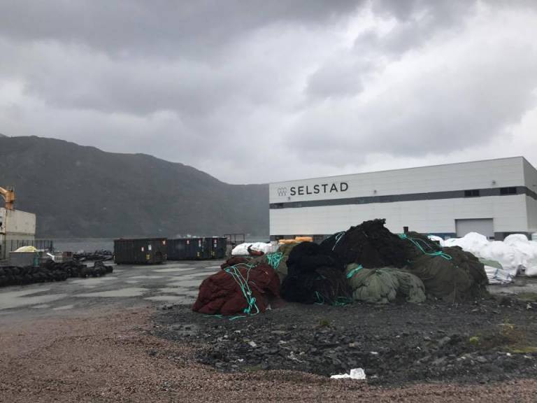 Selstad kjøper stor eierpost i Preplast