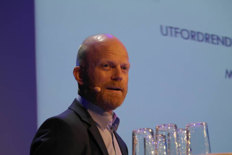 Han kjøper laks for to milliarder i året. Dette er de største utfordringene han møter.