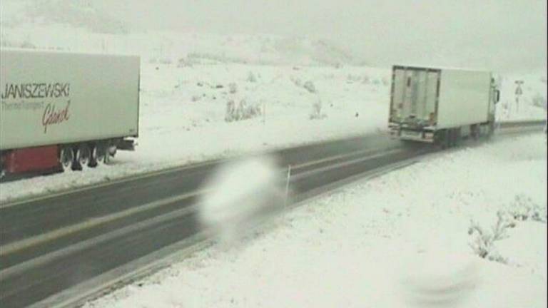 Laksevogntog ble overrasket av snø