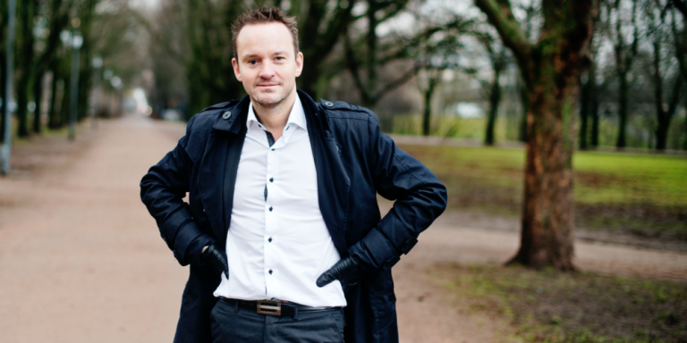 Ber om edruelig debatt om lakseskatt