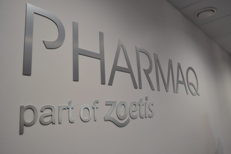 Pharmaq kjøper Fish Vet Group av Benchmark