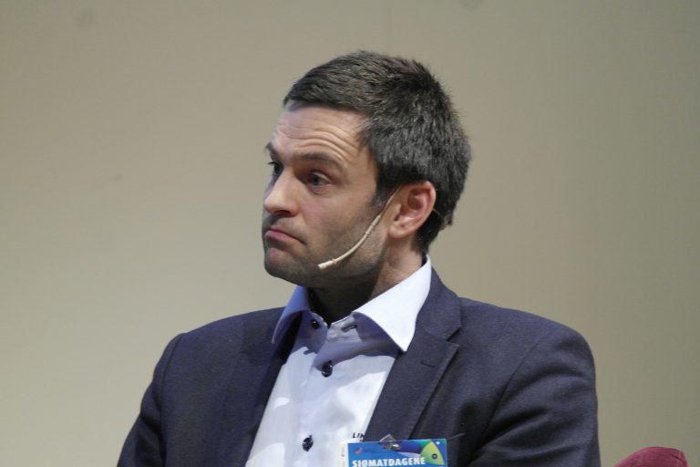 Går av som Lingalaks-sjef
