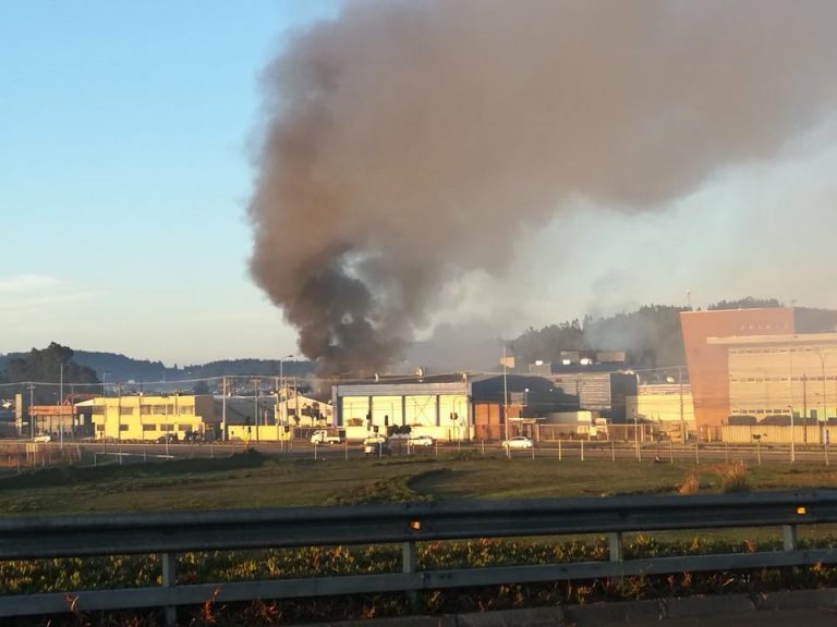 240 personer evakuert etter brann ved Blumar-fabrikk