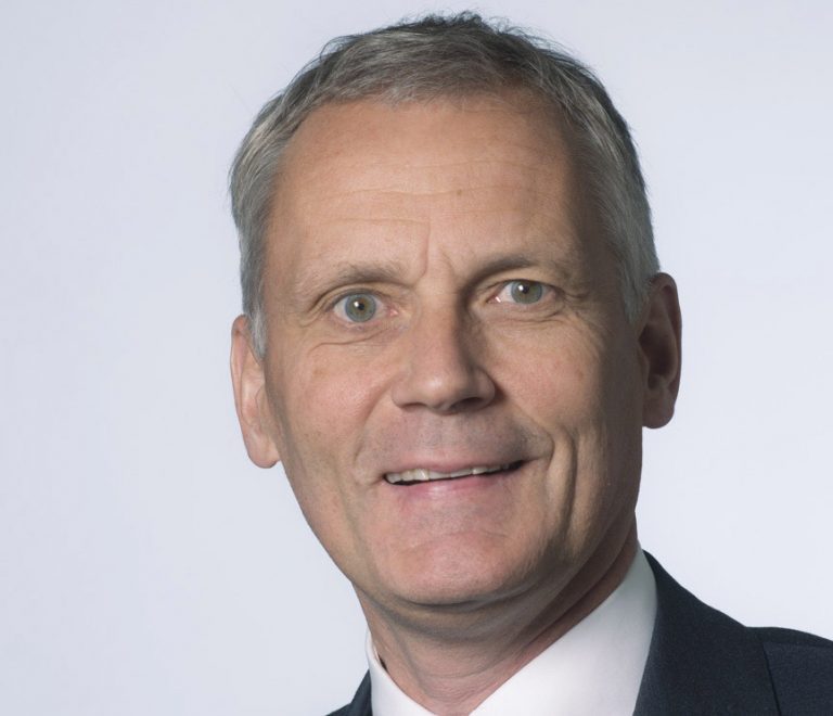 Benchmark reorganiserer genetikkdivisjonen