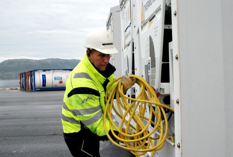 Håper disse tre første containerne er starten på noe stort