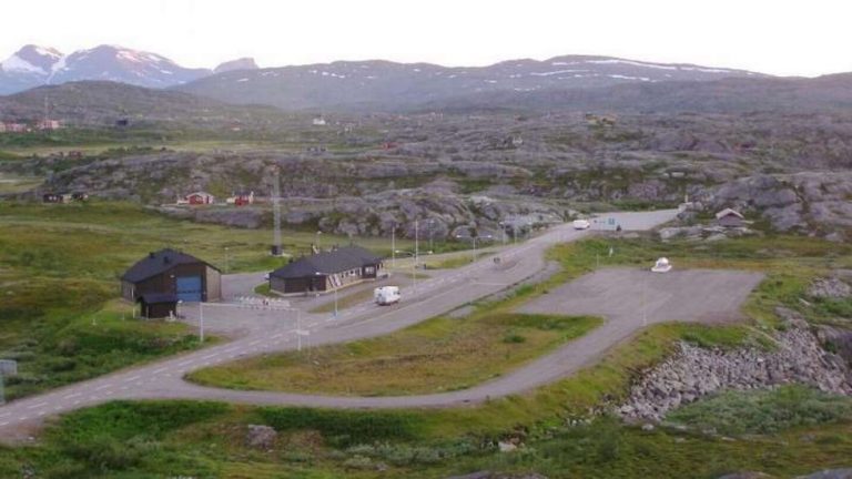Nordlaks taper penger på nattestengt tollsted – blir sak på Stortinget