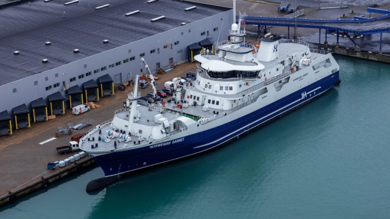 &laquo;Norwegian Gannet&raquo; på plass i Hirtshals