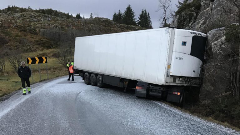 Sjåfør fraktet laks for SalMar – anmeldt for kjøring i ruspåvirket tilstand