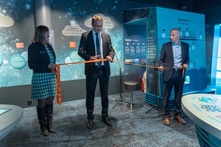 Nå er det første visningssenteret for havbruk i Finnmark noensinne offisielt åpnet
