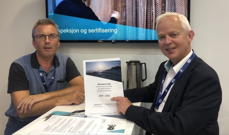 Osland Havbruk og Selstad fornyer samarbeidet – signerer treårsavtale for oppdrettsutstyr