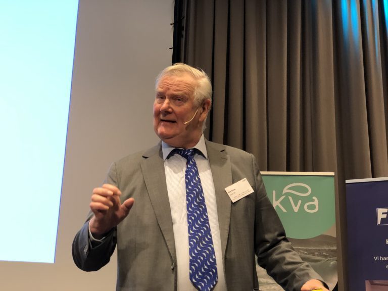 – Det er lite å tjene på vaksiner, det er mye å tjene på avlusning