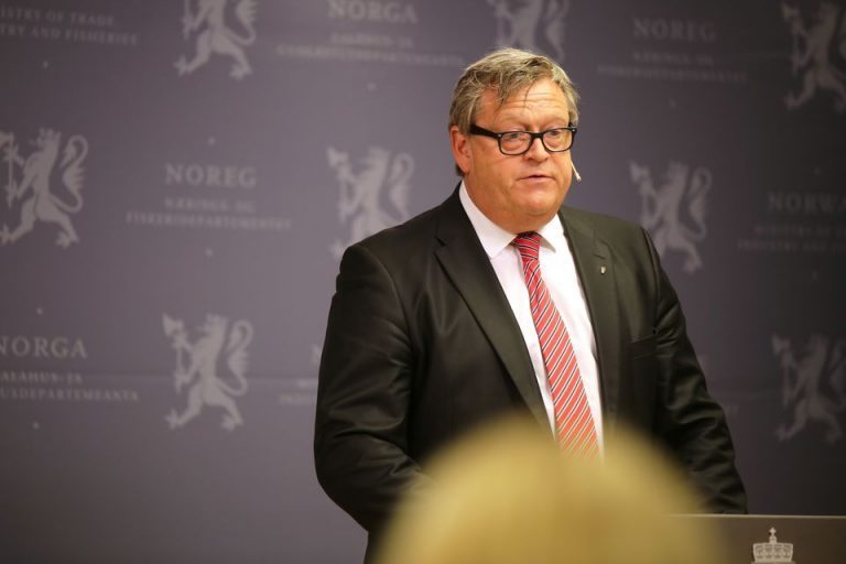 Nesvik til iLaks: – Jeg forventer at trafikklysene vil komme veldig kjapt når ny statsråd er på plass