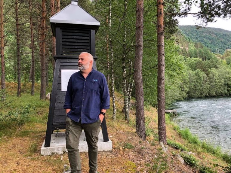 Få lakseelver er mer myteomspunnet, men i år sliter også Årøyelva med korona
