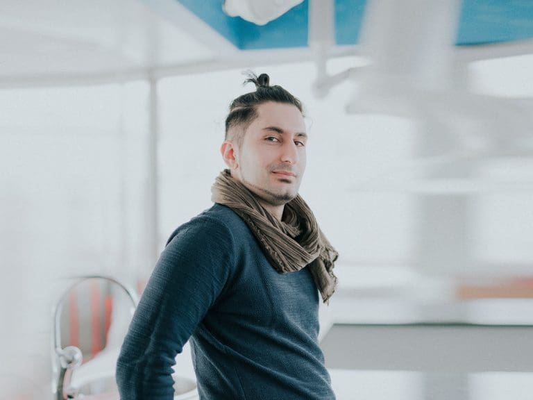 Han lovet storskala fôrproduksjon av gresshopper “fra dag en”. Nå er det usikkert om det vil bli produsert noe i det hele tatt