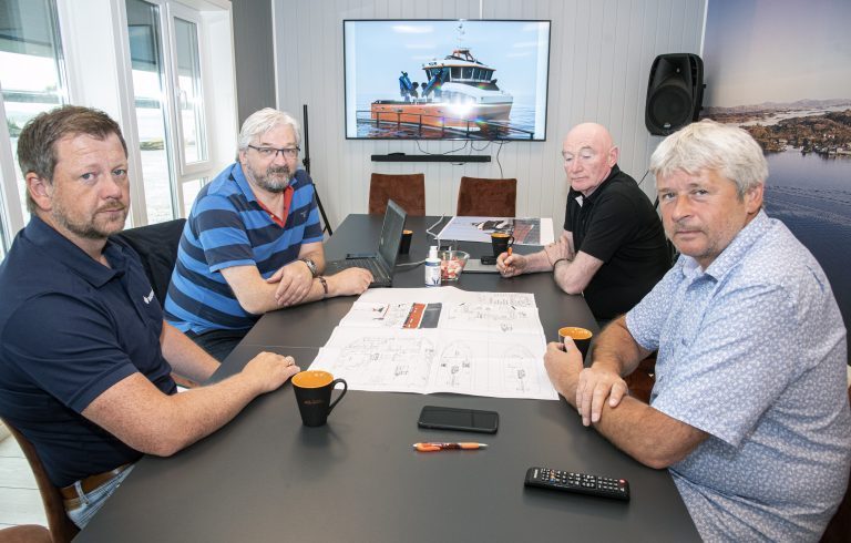 Salthammer Båtbyggeri skal bygge servicebåt for Nærøysund Aquaservice