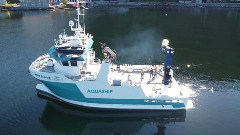 AquaShip lander servicekontrakt i Vest-Canada