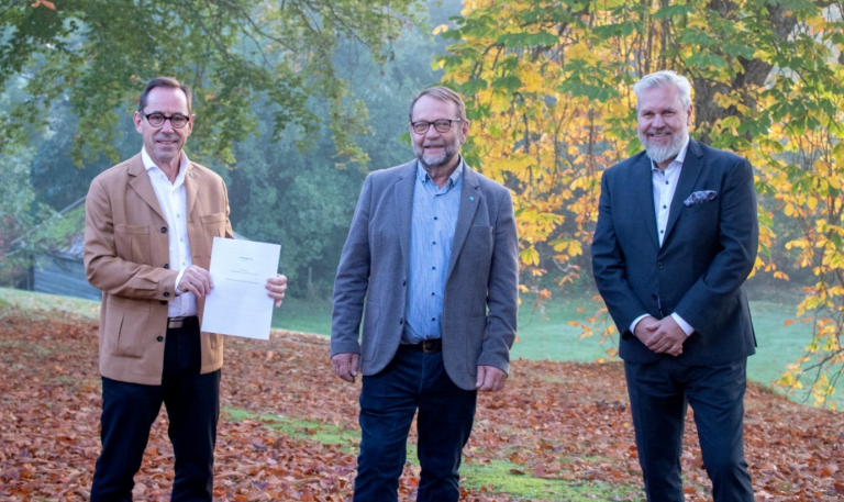 Landbasert oppdretter vil bygge et 220.000 kvadratmeter stort logistikksenter rett ved E6