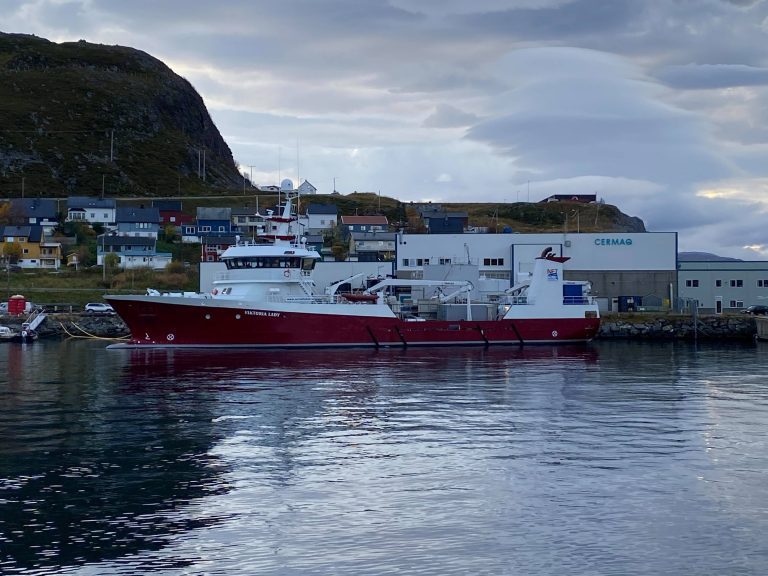 Smøla-rederi flagger hjem &laquo;Viktoria Lady&raquo;
