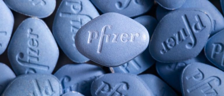 Lakseaksjene til værs etter koronagjennombrudd for Pfizer