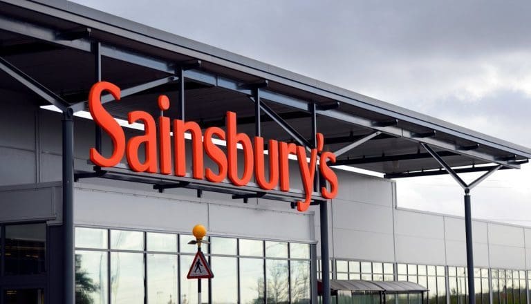 3.000 ansatte mister jobben hos britisk dagligvaregigant – fjerner alle fiskedisker