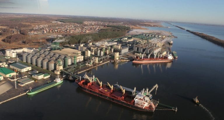 To av de fire største fiskefôrprodusentene importerer fortsatt råvarer fra Russland