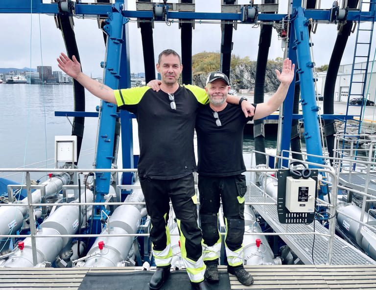 Kaptein Ingvar Þór Gylfason hentet sagaøyas gullsmed til &laquo;Steyer&raquo; for å styre åtte hydrolicere