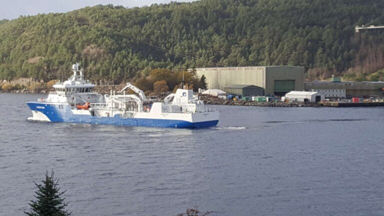 I dag forlater den siste nybyggede brønnbåt verftet i Leirvik