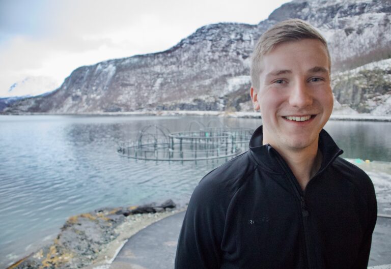 – Følger daglig i fotsporene til sjefen sjøl, for å lære av det han sitter på av kunnskap