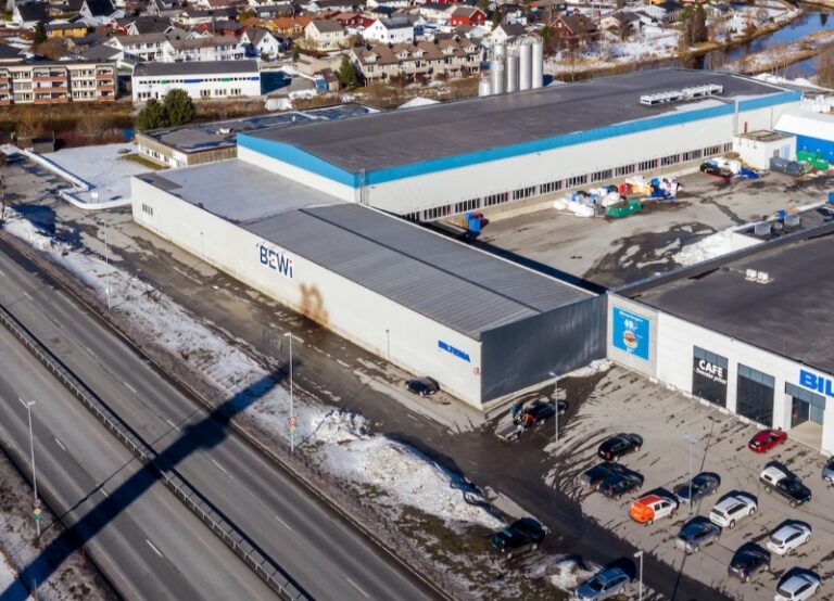 Svensk eiendomsselskap utøver opsjon til å sikre seg KMC-aksjer for 130 millioner kroner – langt under børskurs