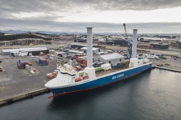 Sea-Cargo starter ny rute med laksefrakt fra Vestlandet til Storbritannia og Nederland