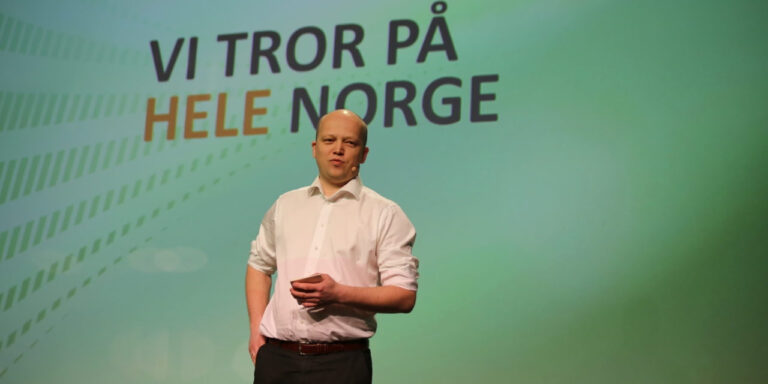 70 kystordførere ber Vedum stanse forslaget om økt verdifastsettelse på oppdrettskonsesjoner