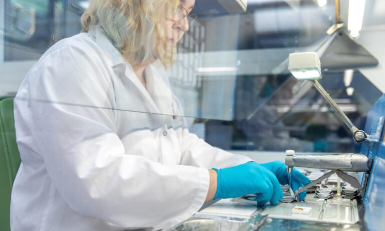 Veterinærmangel truer velferden til oppdrettsfisk