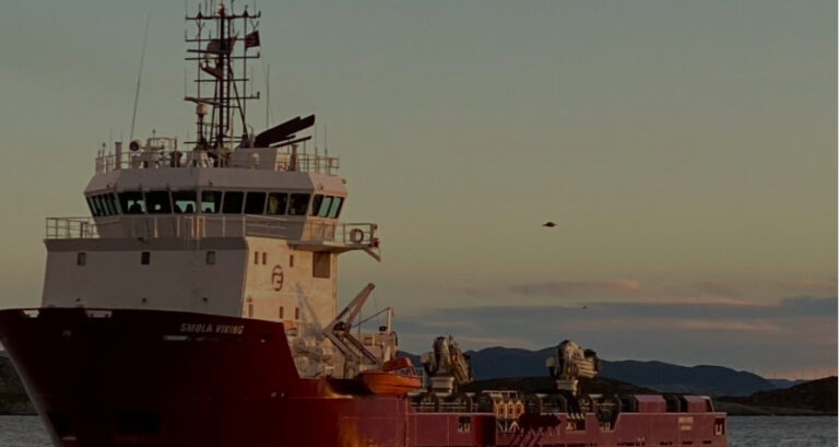 Eines flagger &laquo;Smøla Viking&raquo; hjem fra Kristiansund og til Smøla – med det er penger spart