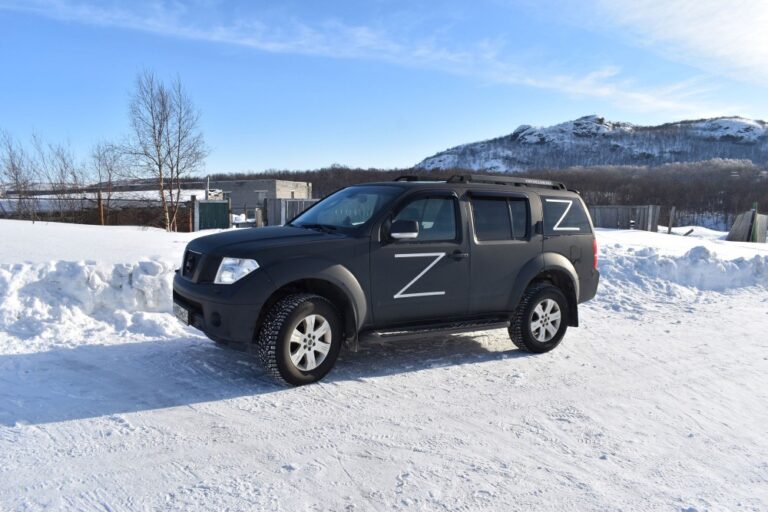 Støtte til krigen står sterkt i oppdrettsregionen på Kola. Her er bilen til Pechengas ordfører