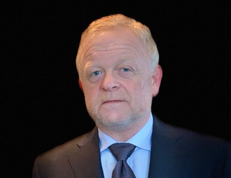 Finansdirektøren i Endúr trekker seg
