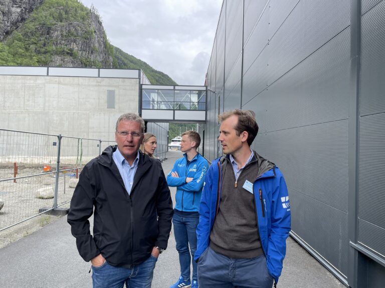 Lakseaksjene har falt for mye. Nå er det på tide å kjøpe, mener Pareto