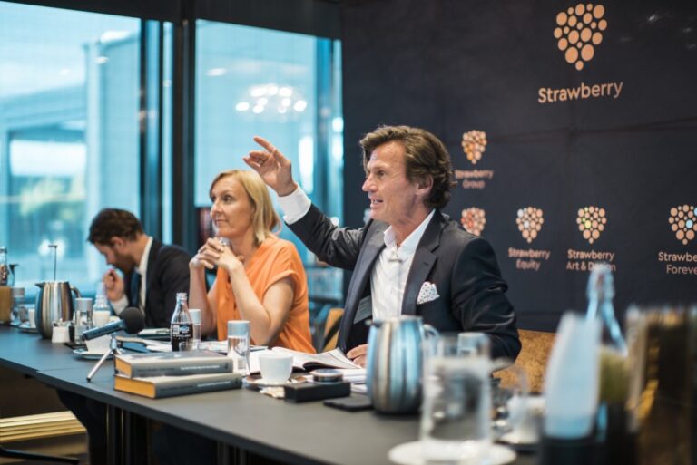 Etter at Stordalen gikk inn i Atlantic Sapphire, har kursen falt med 95 prosent. Men han gir ikke opp