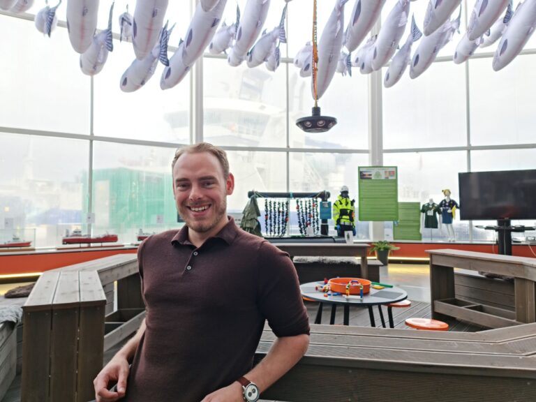 Richard (24) er ansatt som logistikk-trainee hos Polar Quality