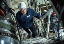 Verftsdirektør slutter på dagen