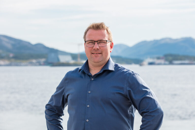 Brønnbåt-topp går fra Frøy til MOEN Ship Management