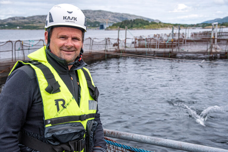 – Vi spør oss selv om flytting utgjør en større risiko for fisken enn åtte avlusinger