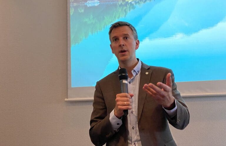 – Jeg forstår at det er ubehagelig for Høyre å bli minnet på grepet de gjorde